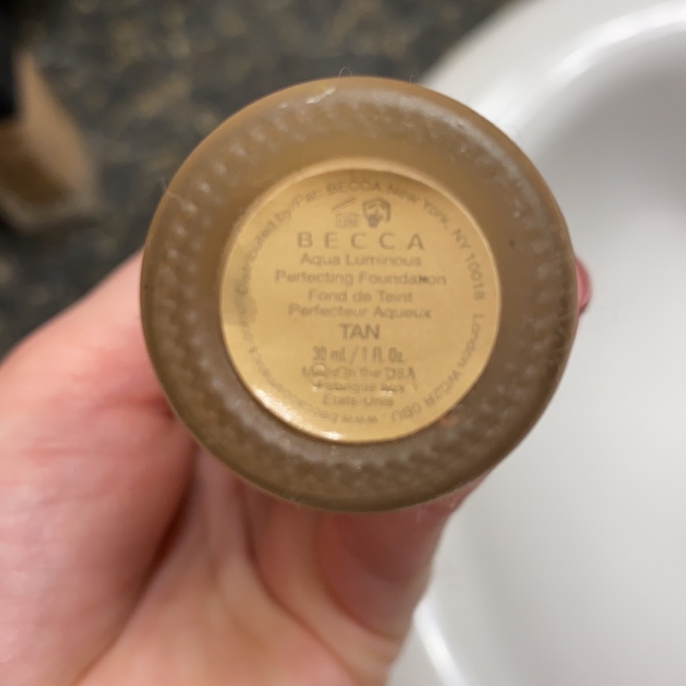 Bare minerals, NARS, BECCA foundation/ bronzer       #14 - Picture 4 of 4